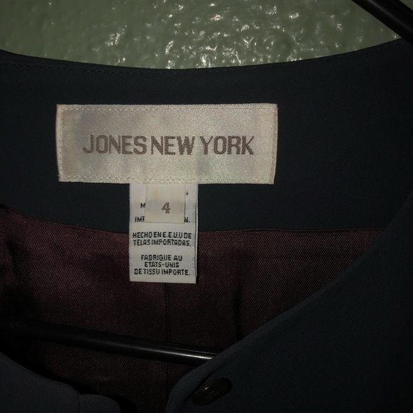 Jones New York Blazer and cami. - Picture 3 of 4